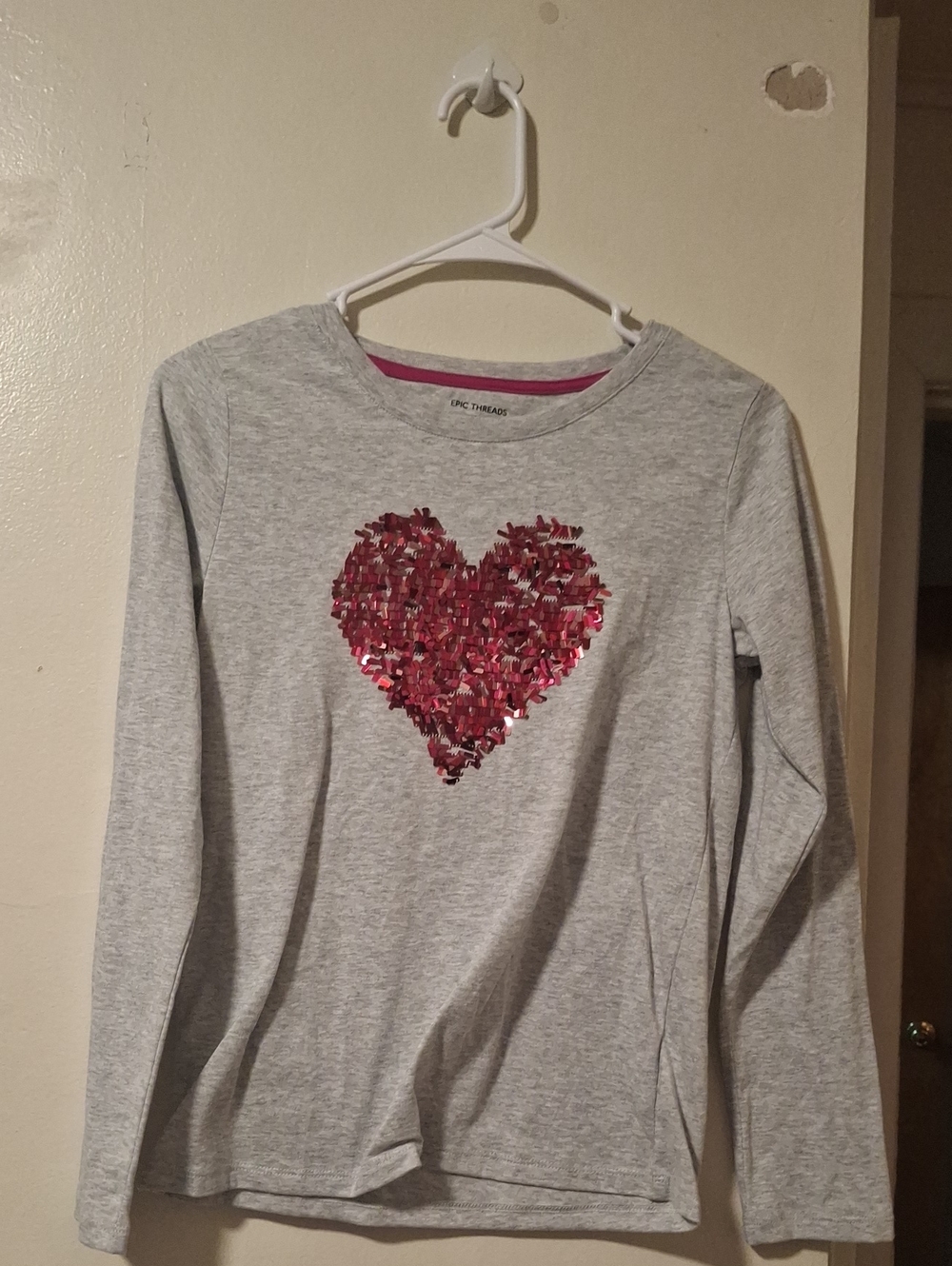 Epic Threads Gray Long-Sleeve Tee with Pink Sequin Heart
